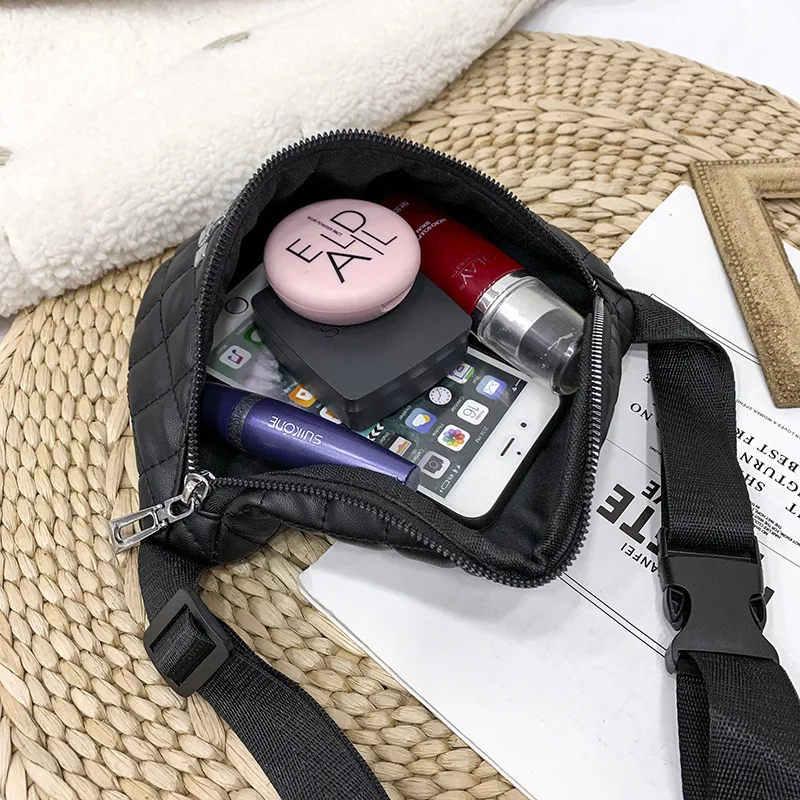

Waist Bags 2019 Autumn And Winter Pu Hide Substance Rivet Wallet Rhombus Spiraea Shoulder Chest Bag Women's