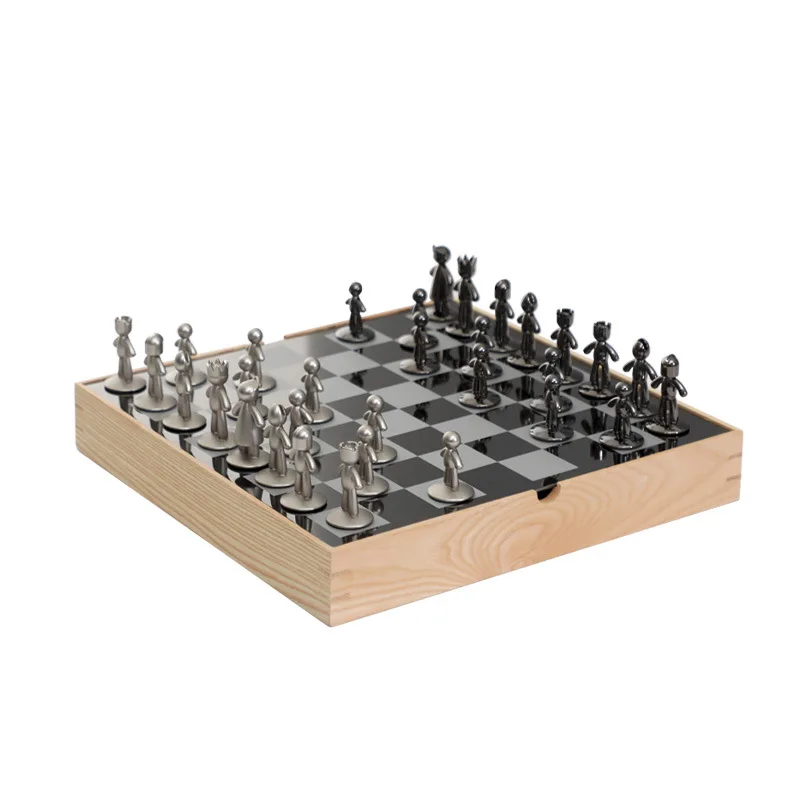 FOLDING  WOODEN BOARD MAGNETIC NEW QUALITY CHESS SET.EUROPEAN MADE 