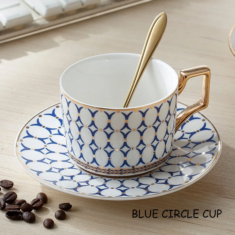Blue Circle Cup Костяного фарфора чашка блюдце набор в скандинавском стиле кофейная посуда послеобеденный чай чашка керамика элегантная синяя красная кружка золотой край столовая посуда - Цвет: Blue Circle Cup