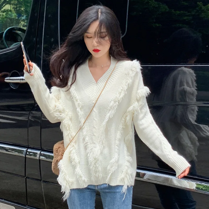 

2019 Autumn New Arrival Korean Version V-neck Tassel Sweater Loose Long-sleeved Sweater Women Pullover Sweater Free Shipping