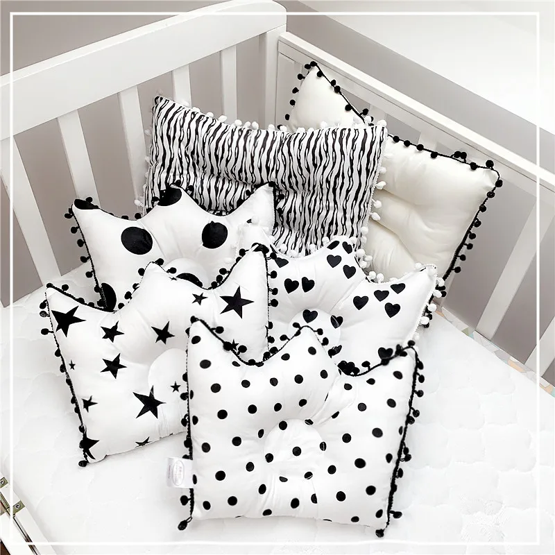Nordic Ins Newborn Baby Pillow Shaping Crown Shape Black And White Classic 0-1 Year Cotton Anti-eccentric Head Correction Pillow