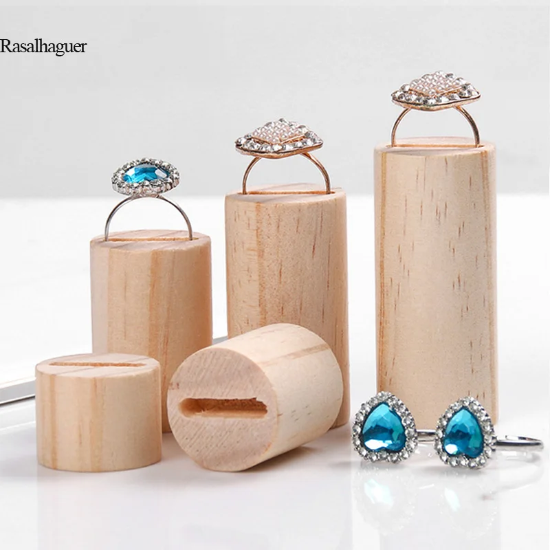 

High Guality Log Ring Tray Natural New Design Wooden Popular Rings Holder Jewelry Storage Jewelry Display Stand Keychain Rack