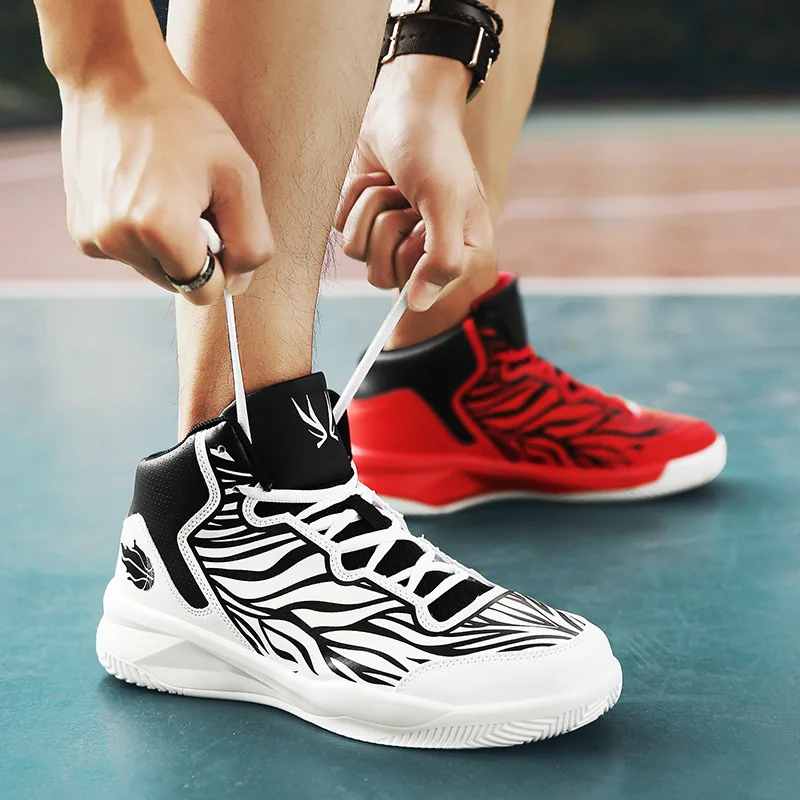 

2019 New Style Couples Combat Boots Basketball Shoes Hight-top Ankle Protector Men And Women Basketball Shoes Wearable Shoes wit