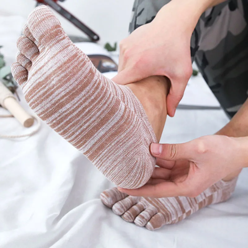 5 Pairs Man Invisible Boat Socks with Toes Retro Cotton Breathable Deodorant Low Cut Non-Slip 5 Finger Socks Harajuku Fashions