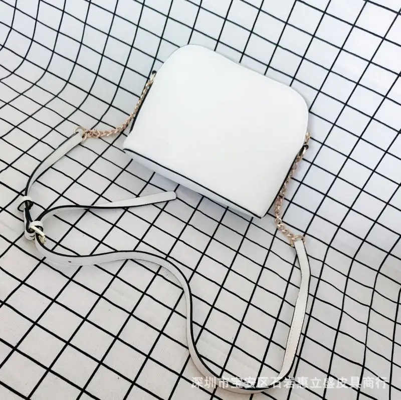 

Little Exquisite Shell Messenger Bag Women Small Women Purse Shell Messenger Bag Fashion Solid White Black Crossbody Bag