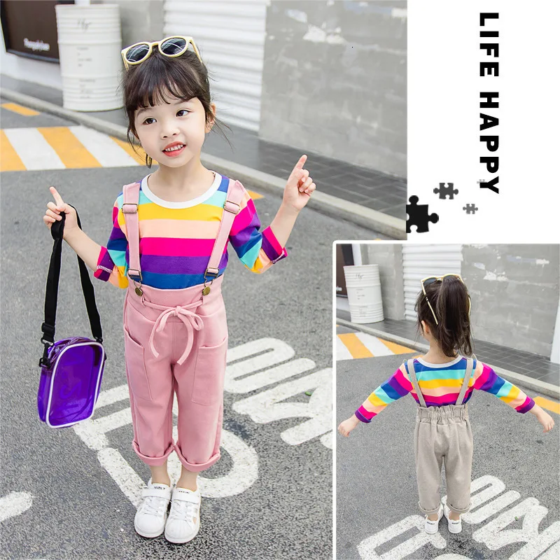 Осенняя модная одежда для маленьких девочек; детская футболка ярких цветов с радугой; штаны на подтяжках; комплекты одежды; хлопковые спортивные костюмы для малышей