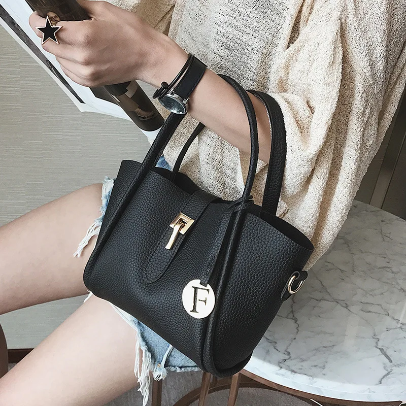 

2019 New Style Women's Fashion Handbag Solid Color Simple Embossed Leather Different Size Bags Handbag Large Bag