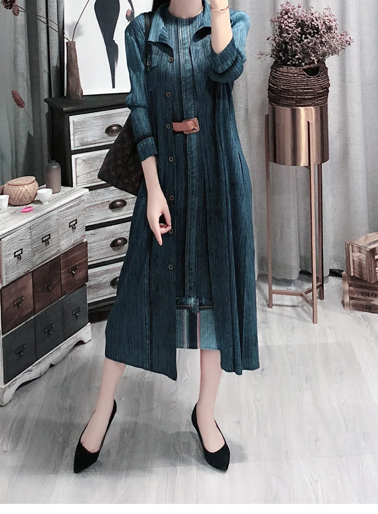 Miyake Spring And Autumn New Style Large Size Straight-Cut Long Sleeve Cowboy Pleated Coat Mid-length Women's Fashion