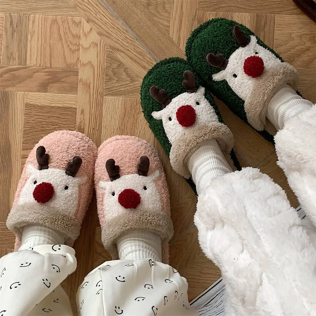 

Women Christmas Shoes Winter Indoor Warm Cotton Slippers Floor Flat Sildes Couples Bedroom Home Cartoon Reindeer Slippers
