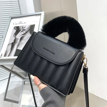 

Plush Hand-held Bag For Women Autumn / Winter 2020 New Fashion One Shoulder Crossbody Pack Pleated Phone Package C611