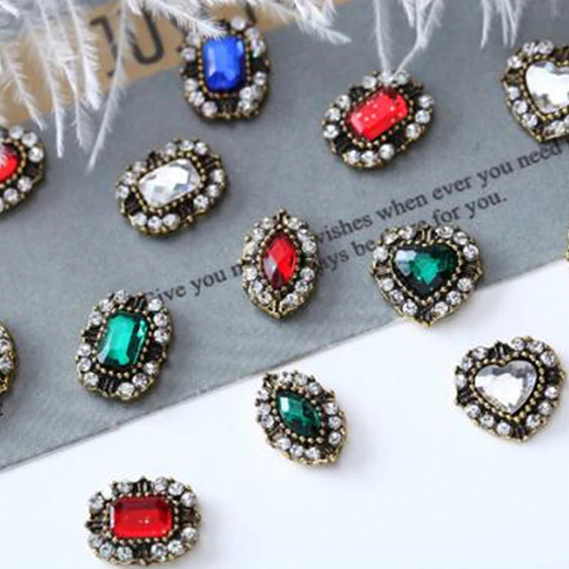 

100pcs/lot Nail Alloy Stud Rhinestone Clear/Red/Blue/Green Retro Alloy Crystals 3-Size(9*12mm;9*11mm;10*11mm) Nails Art 3D Alloy
