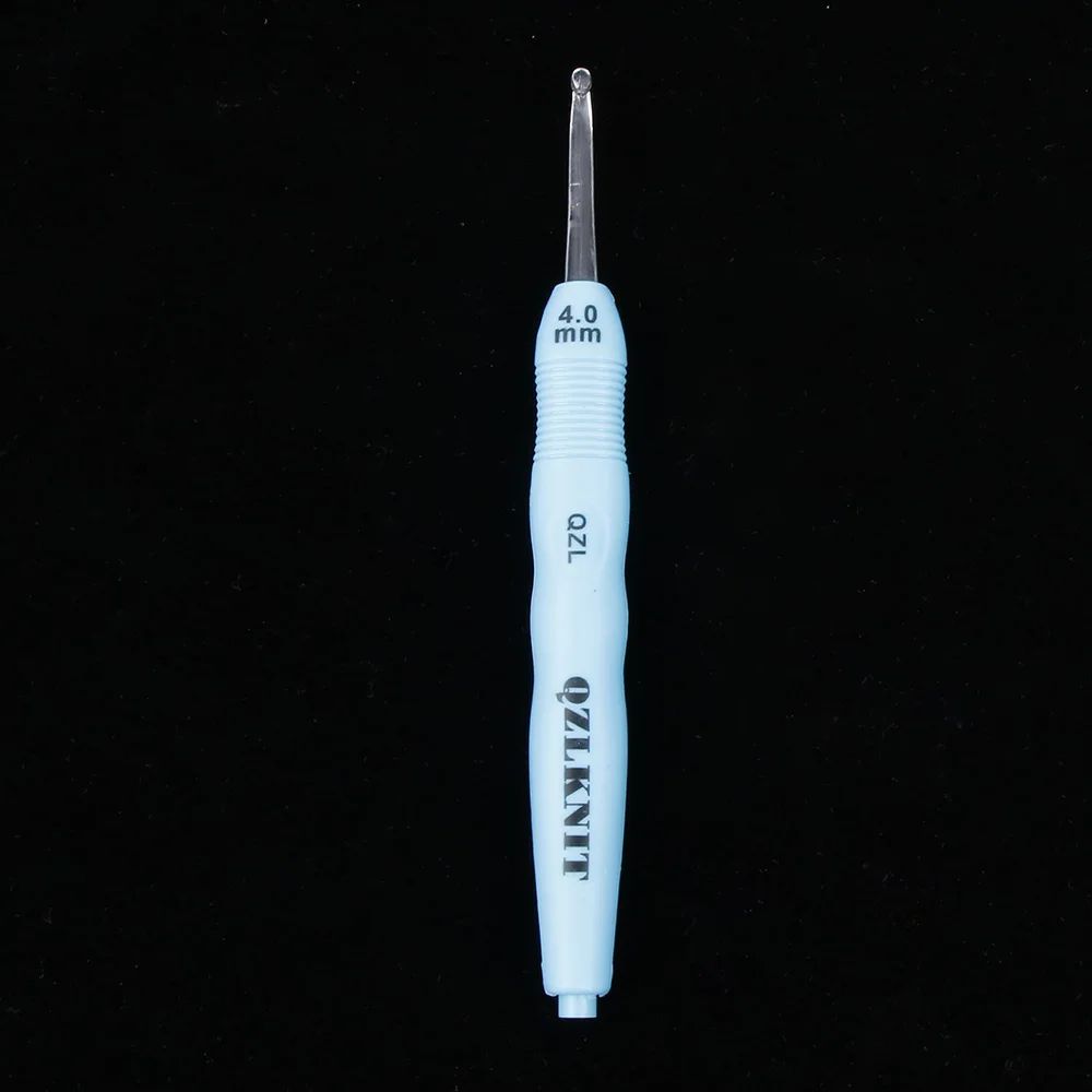 4mm 1 шт. крючком Lite Вязание иглы, швейные инструменты вязальный крючок с светодиодный светильник на 2,5~ 6,5 мм иглы швейный набор разноцветный ремесленных инструментов - Цвет: 4mm