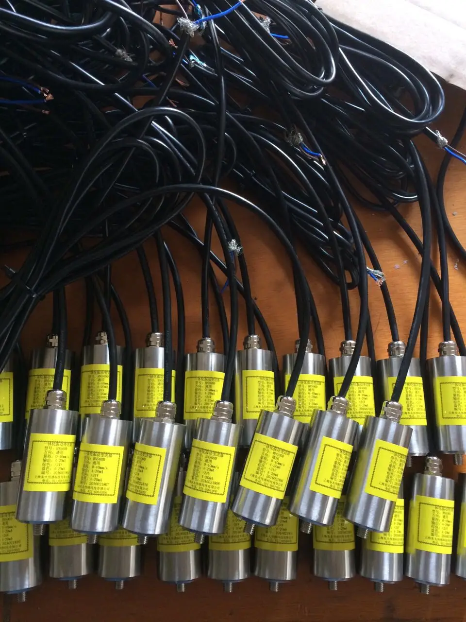 Integrated fan vibration sensor transmitter output 4 to 20mA motor