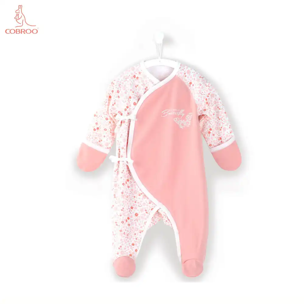 newborn baby clothes with mitten cuffs
