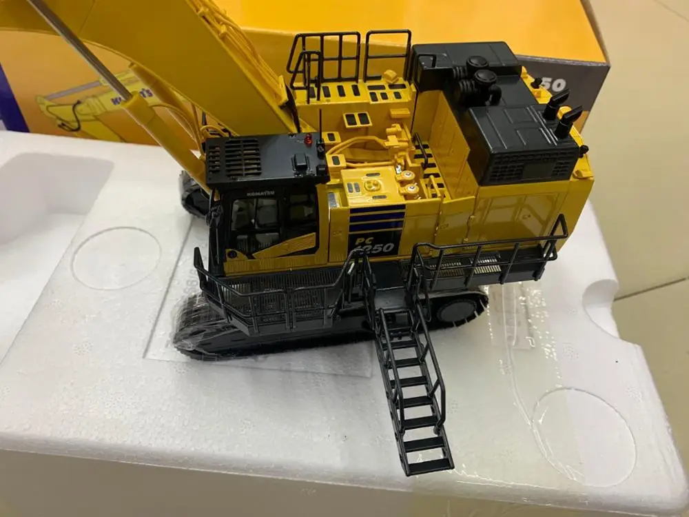 NZG 9992 Komatsu PC1250 11 экскаватор для демонтажа 1:50 Масштаб литья под давлением новая