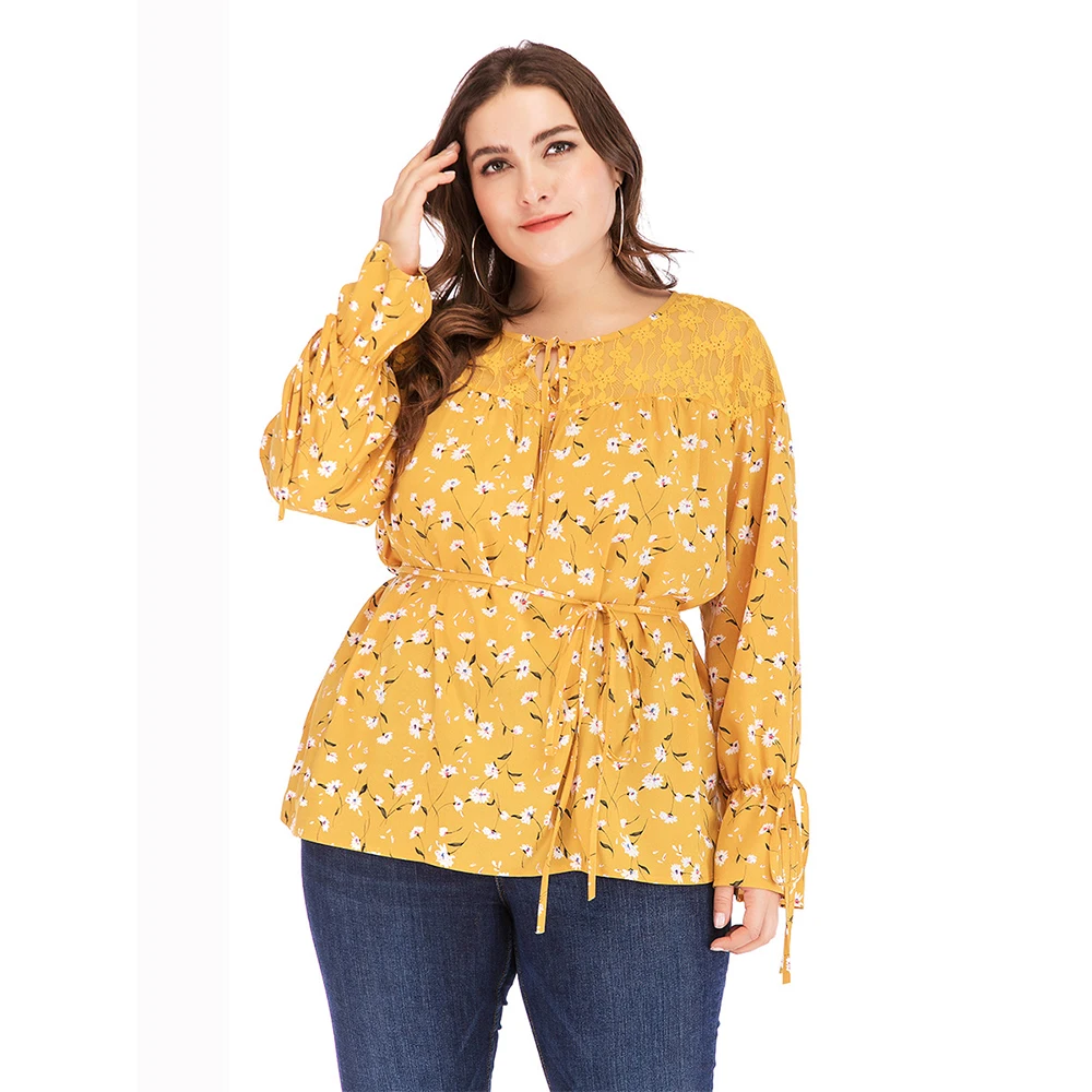 

Big Size Ladies Floral Printed Tops Plus Size Retro Lace Spliced Shirts Fashion Elegant O-neck Flare Sleeve Blouses with Sashes