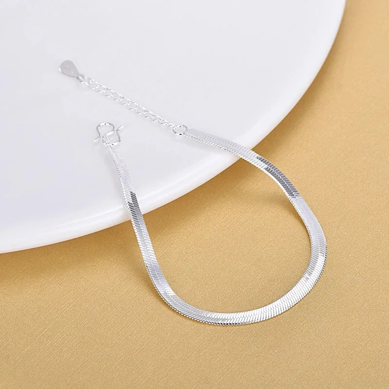 11636190690_823424115