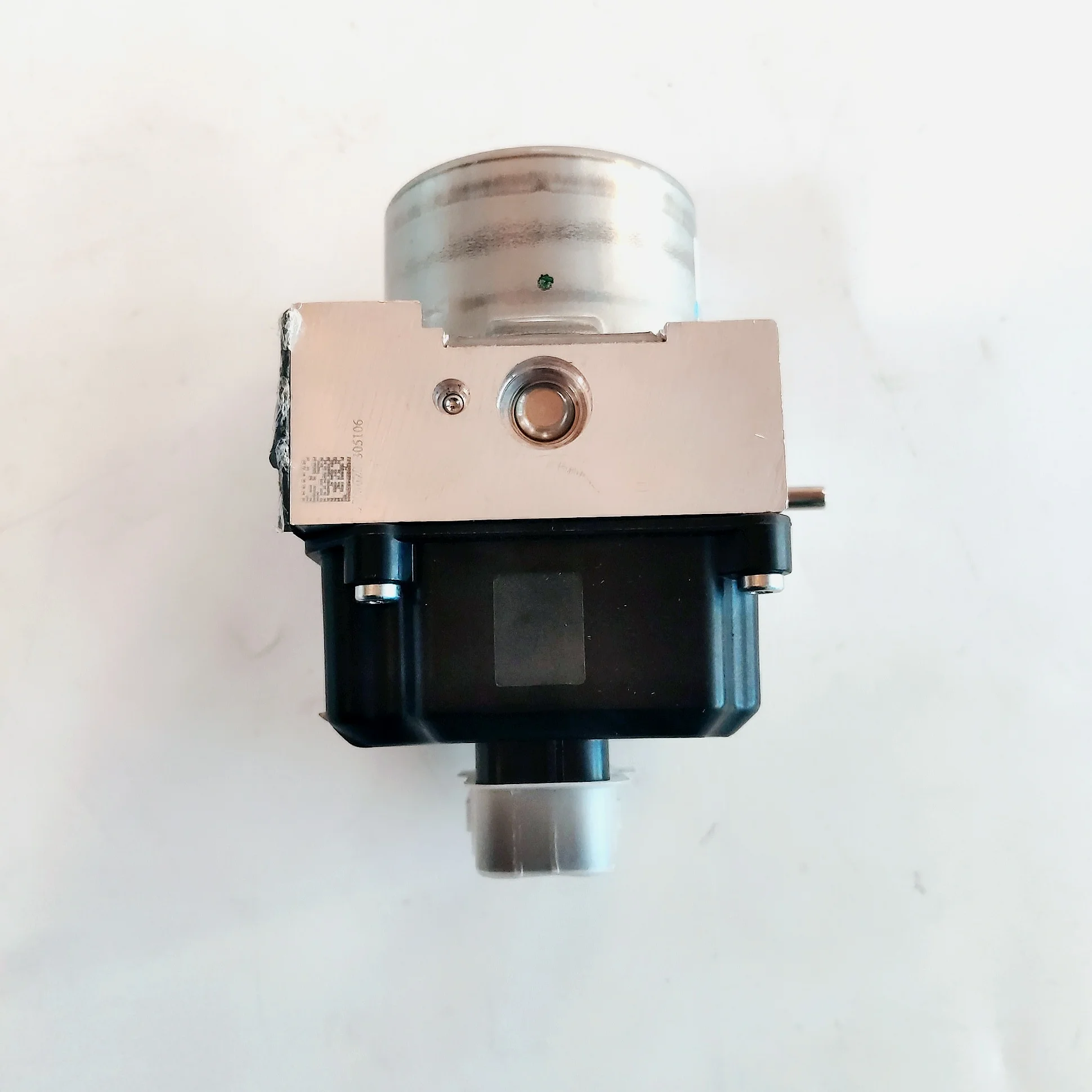 Car parts oe number 58900-V7040 for JAC Refine M5 ABS pump