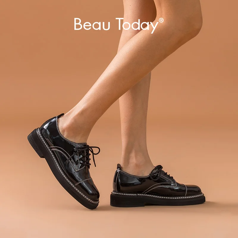 women's patent leather lace up shoes