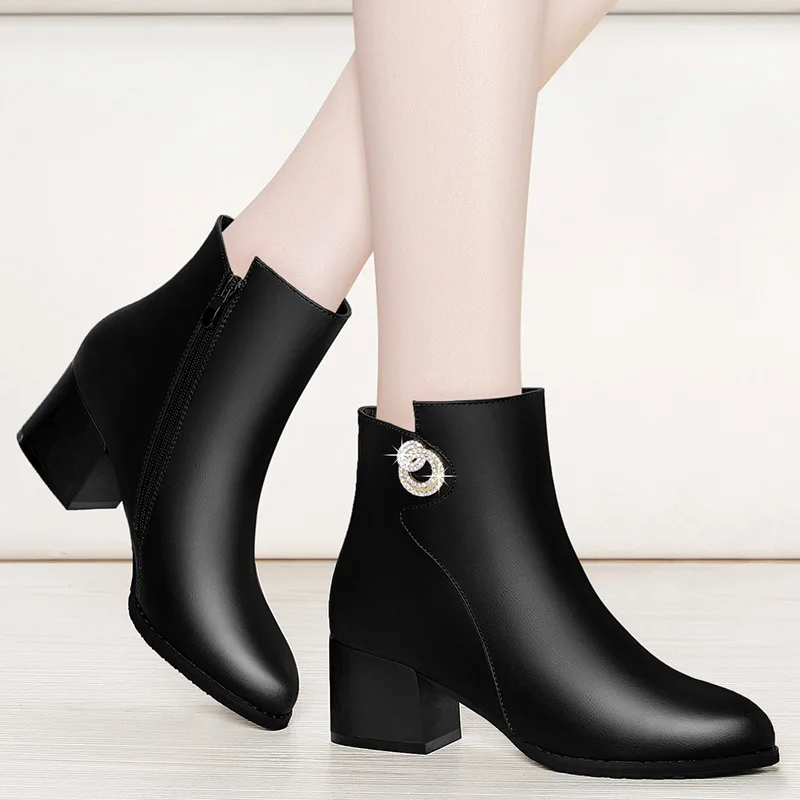 

2018 Autumn & Winter New Style Fashion Network Red Versatile Short Boots Semi-high Heeled Chunky-Heel Martin Boots plus Velvet W