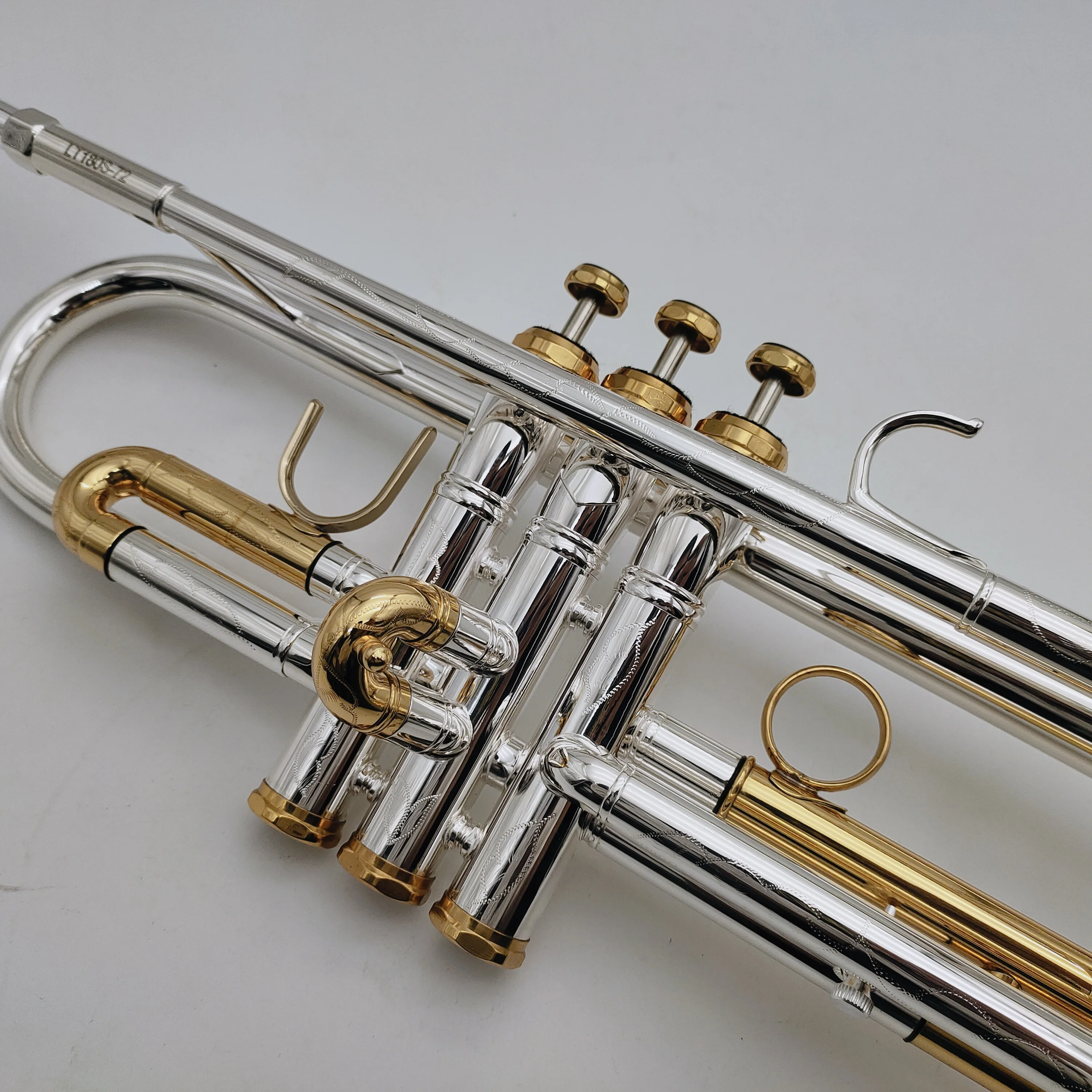 BACH Trumpet LT180S-72 B Flat Sliver Plated Brass Instrument With Leather Case