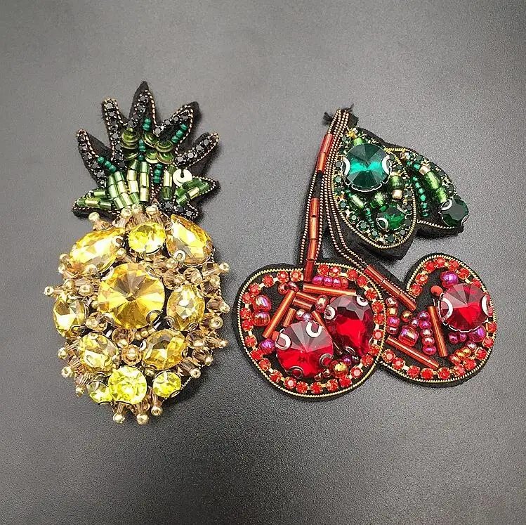 

Pineapple cherry Rhinestones bead brooch patches applique sew on beading qpplique clothes shoes bags decoration patch DIY