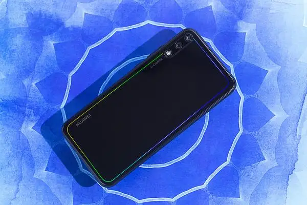 Новая модель HuaWei Enjoy 10 смартфон 4G Android 9,0 Восьмиядерный 6,3" 1560x720 6 Гб Ram 64 Гб Rom МП Face ID Android телефон