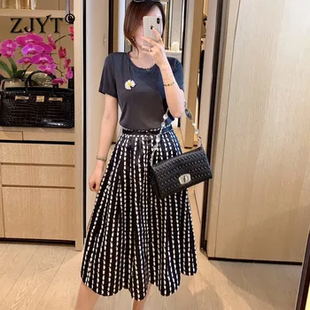 

2020 Summer New Top and Skirt 2 Piece Set Women High Fashion Short Sleeve Top+Print Aline Skirt Suit Matching Set Twinset Lady
