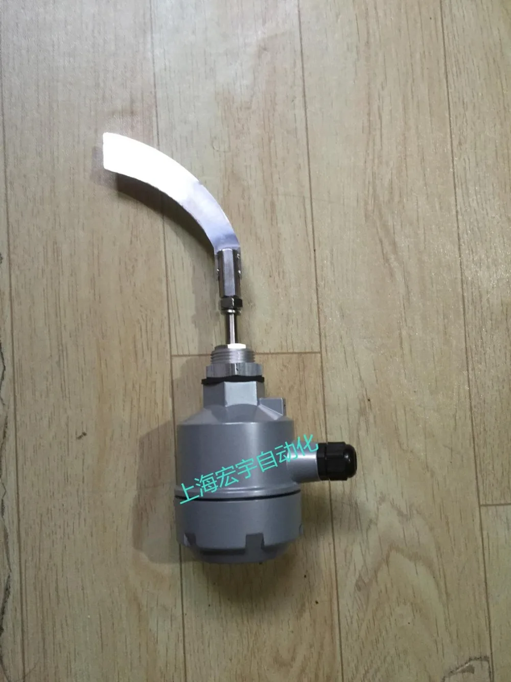 

Rotary resistance level switch / material level switch / sickle type