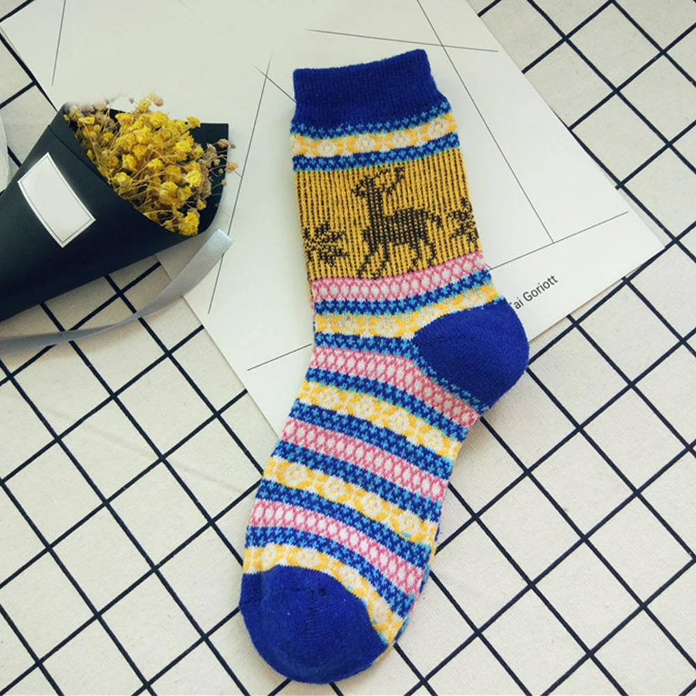 5 пар утолщенных хлопковых смесей милые термальные разных цветов Рождественские узоры средние женские трубчатые носки теплые зимние вязаные