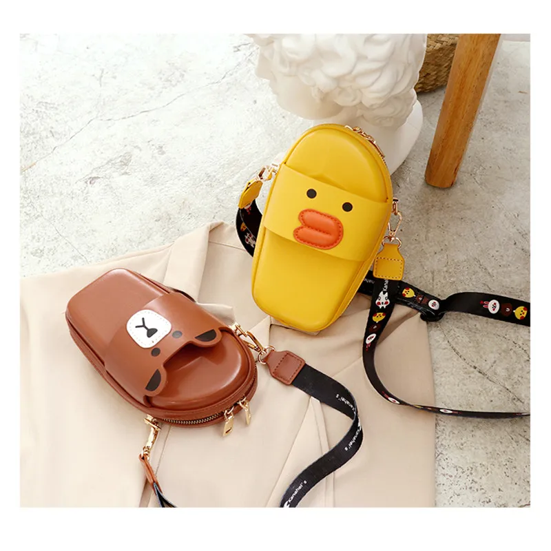

INS Creative Slipper Pattern Shoulder Bags Cute Cartoon Bear Crossbody Bags For Women Portable PU Purses And Handbags Clutch Bag