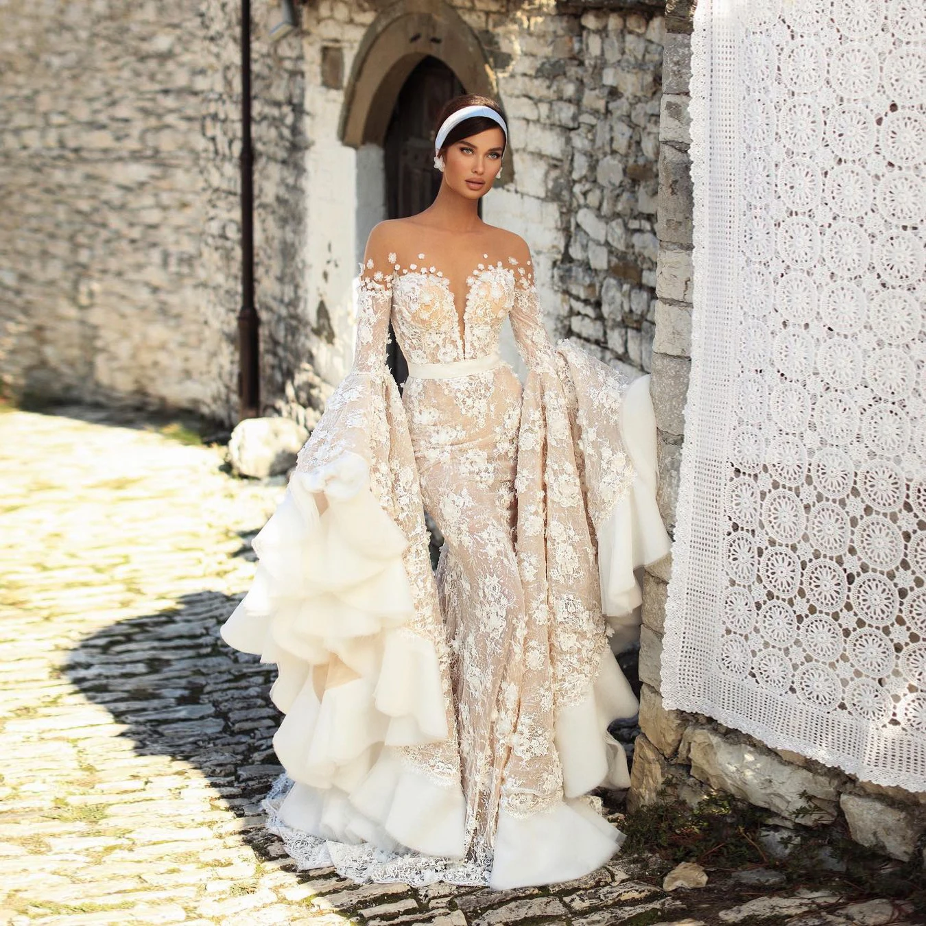 

Newest Champagne Floral Mermaid Wedding Dresses With Long Flare Sleeves See Thru Deep V Neck Lace Tulle Bridal Gowns