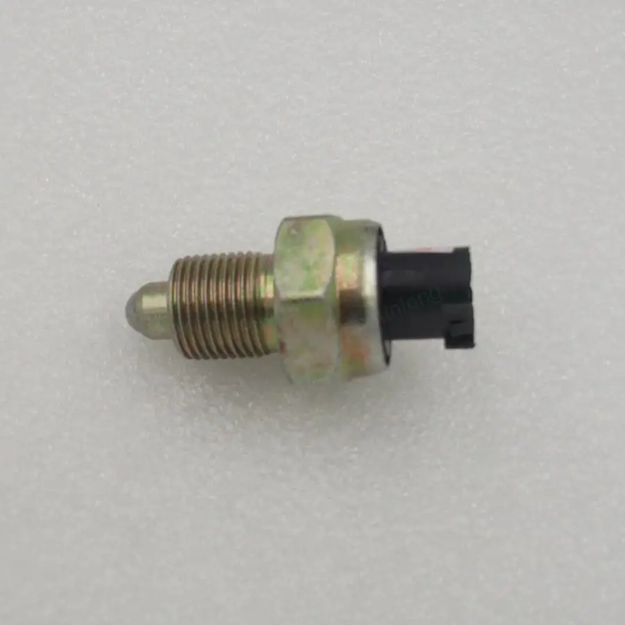 Реверсивный выключатель двигателя для BYD F3 F3R L3 G3 VVT 473QB/E света Mitsubishi 4G15/18 |