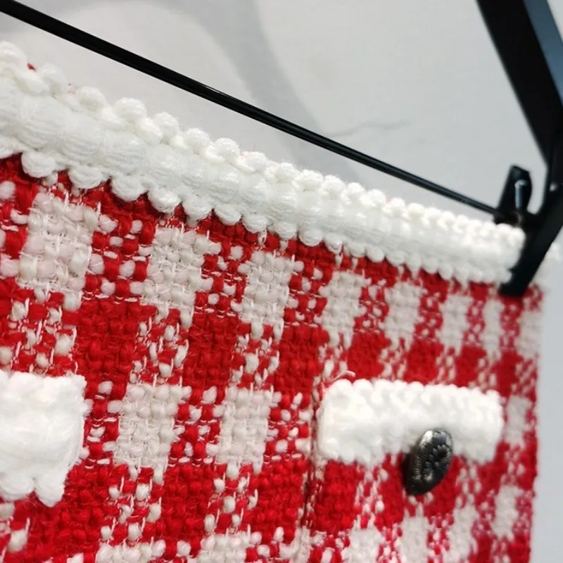 Рисунок 5 - Женская твидовая мини-юбка в клетку