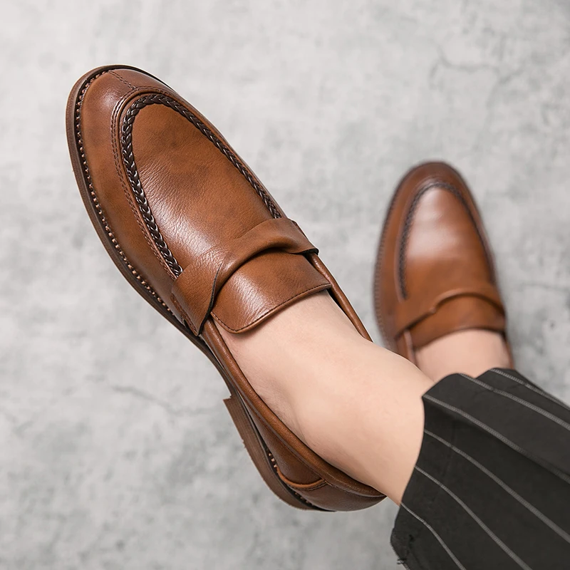 Мокасины мужские кожаные на плоской подошве повседневные удобные лоферы без