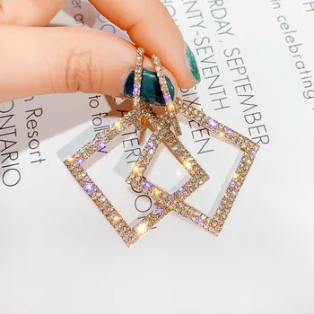 

Glänzende Strass Geometrische Ohrringe für Frauen Mädchen 2019 Neue Bijoux Gold Platz Baumeln Ohrring Partei Schmuck Geschenke