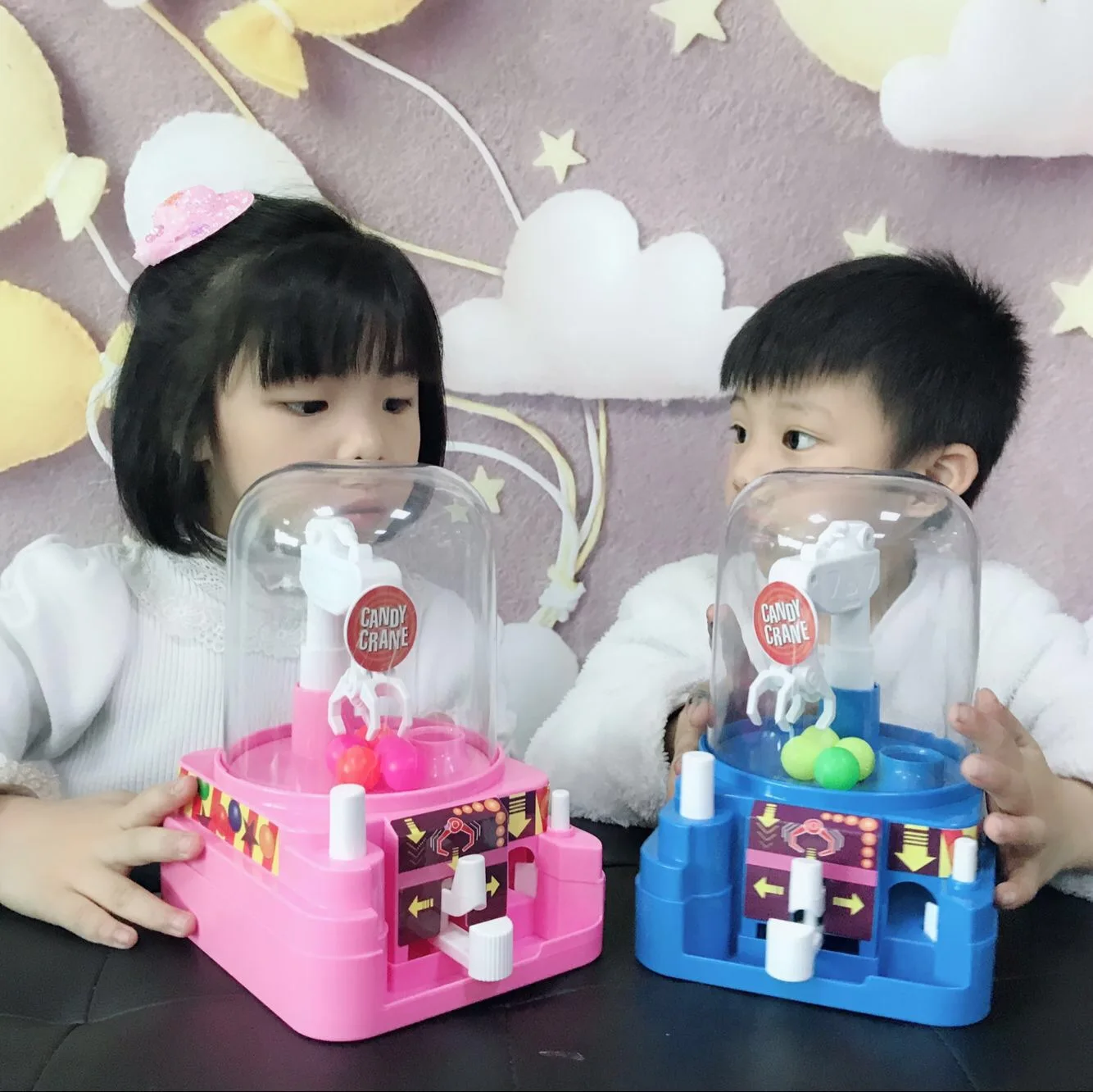 

Creative Model Children'S Educational Game Console CHILDREN'S Toy Mini Catch Candy Machine Catch Crane Machine Small Clip Doll