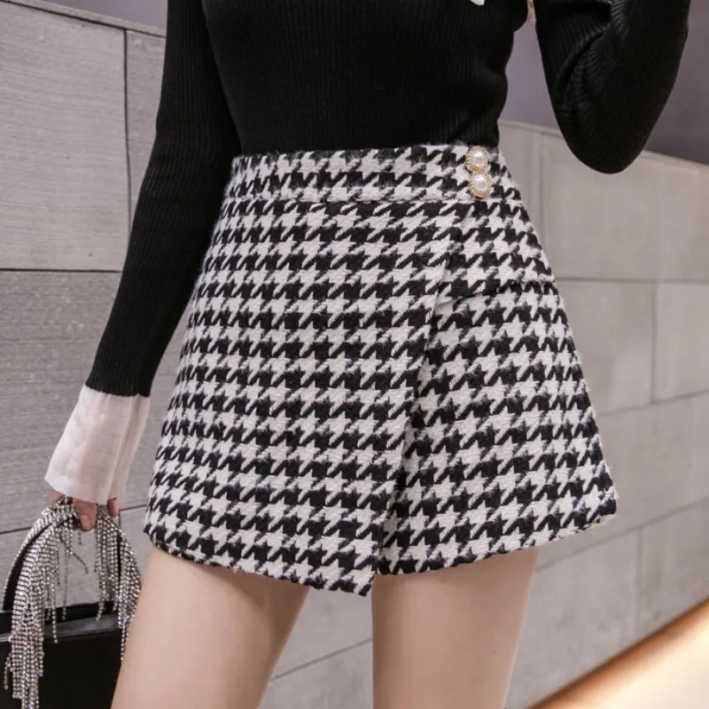 2023 Spring Winter Woolen Houndstooth Shorts Women Buttons High Waist Irregular Skirts Shorts Warm Thicken Short Pants