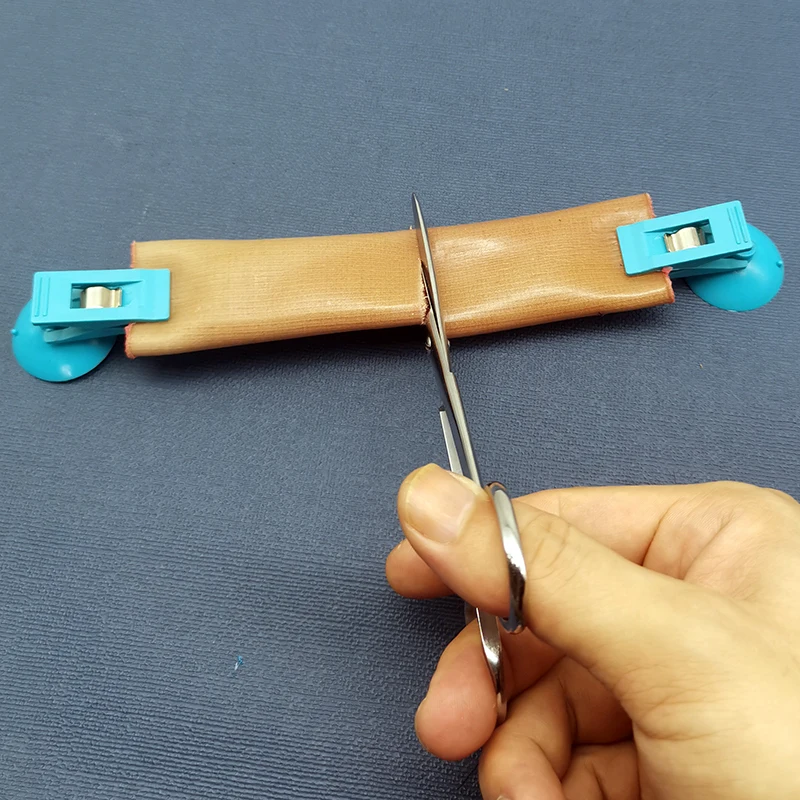 Laparoscopic intestinal end-to-end anastomosis practice operation simulation training intestinal model teaching mold 3