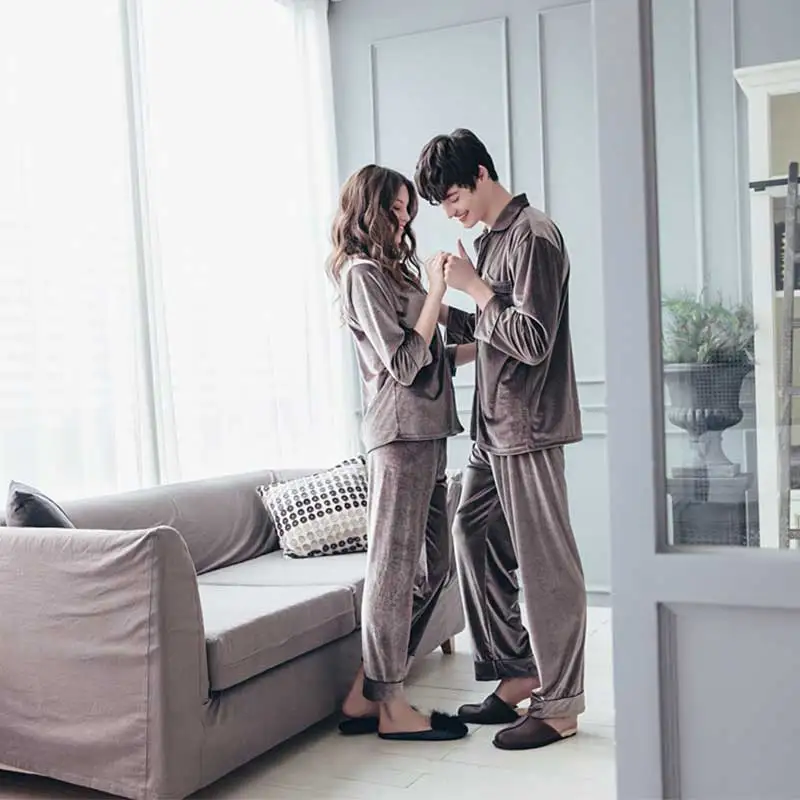 Gold Velvet Couple Pajamas Suit Men Sleepwear Solid Cardigan Casual Comfortable Winter Women Pijamas Set Vintage Fashion New Gold Velvet Couple Pajamas Suit Men Sleepwear Solid Cardigan Casual Comfortable Winter Women Pijamas Set Vintage Fashion New