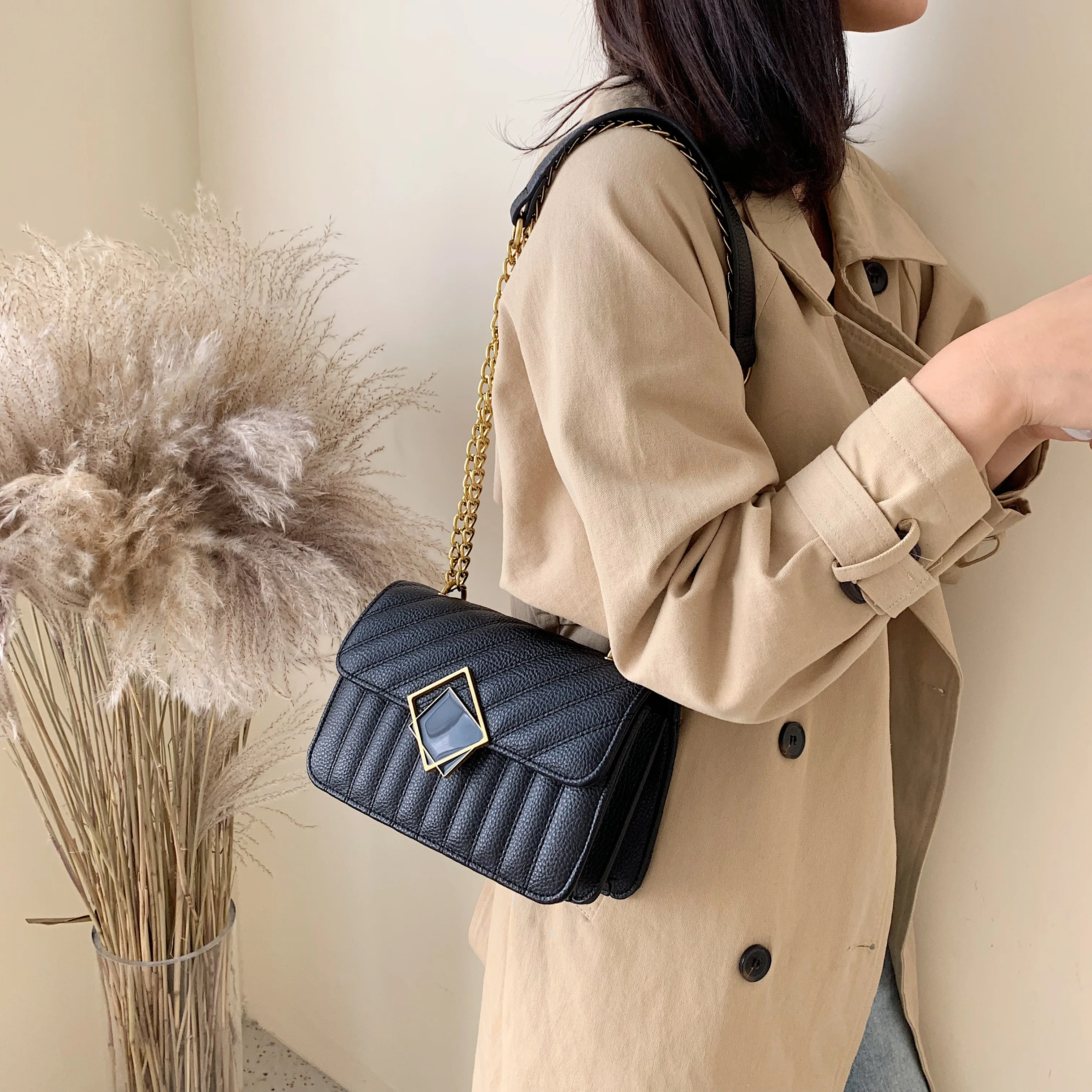 Beste Kwaliteit PU Lederen Crossbody Tassen Voor Vrouwen 2019 Ketting Lock Designer Schouder Messenger Bag Vrouwelijke Reizen Handtassen