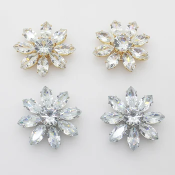 

Elegant Temperament 2 pcs Crystal Flower Diamond Button high-end Gorgeous Clothing Accessories Rhinestone Snowdrop Decorative