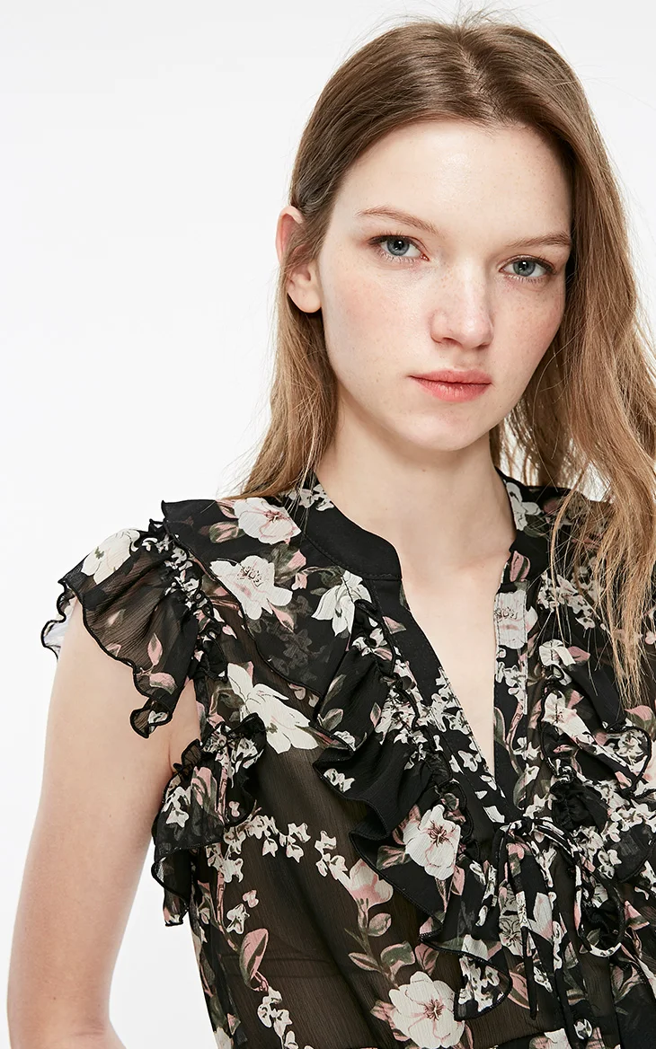 ONLY Womens Ruffled V-neckline Floral Short-sleeved Chiffon Shirt | 119104501
