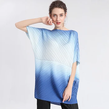 

LANMREM 2020 New Spring Round Collar Gradient Color Short Sleeve Pullover Bat T-shirt Women Casual Loose Irregular Tops PD591