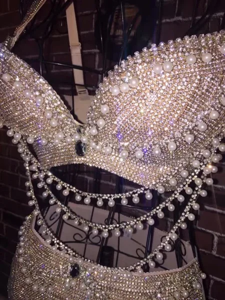 

Комплекты из красного золота, платье (топ + шорты + ожерелье), женские костюмы для ночного клуба, сексуальных танцев, баров, певиц, диджеев, сценических певцов, шоу, вечеринок