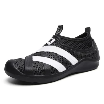 

2020 Crocks Hole Shoes Croc Men Black Garden Casual Rubber Clogs For Men Male Sandals Summer Slides Crocse Swimming Jelly Shoes