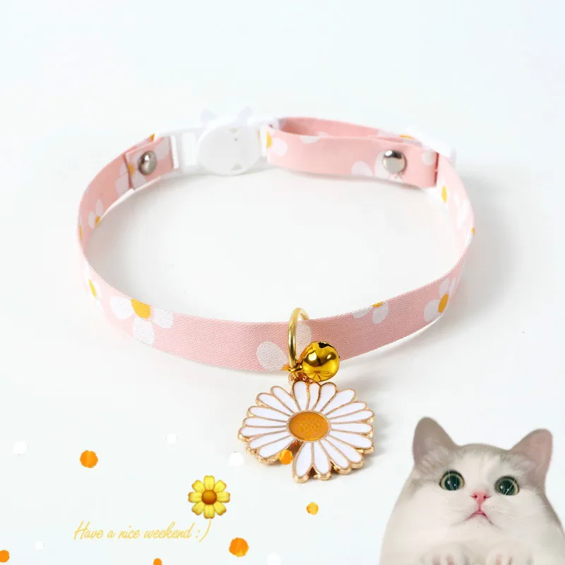 Collar ajustable para mascota de estilo japonés, Cascabel hueco de flor, arnés para perro y gato, correa de conejo, accesorios