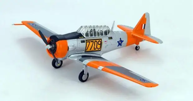 Хобби мастер AT-6 Гарвардские южно-африканские ВВС SAAF 1/72 литая под давлением модель самолета