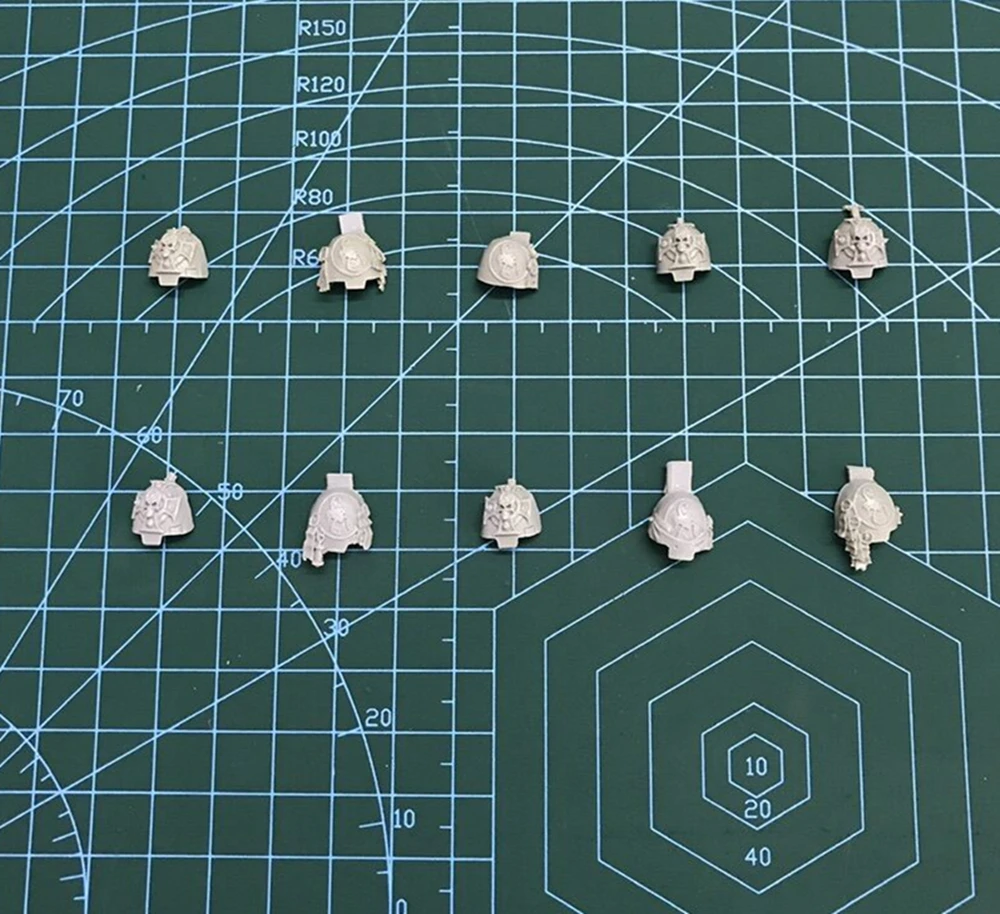 Resin комплект модели из смолы для красных скорпионов Терминатор Наплечные подушечки Разберите