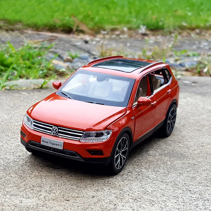 Имитация автомобиля VW Tiguan L 1:32 модель из сплава Игрушечная машина с открытой